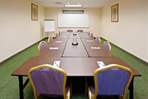 фото отеля Candlewood Suites Stevensville