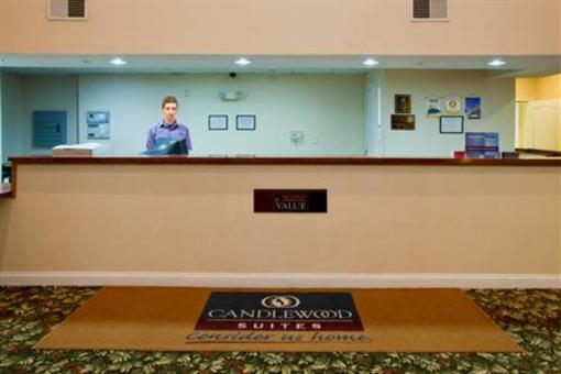 фото отеля Candlewood Suites Stevensville