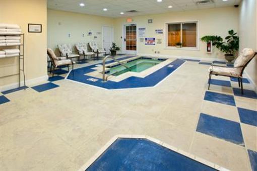 фото отеля Candlewood Suites Stevensville