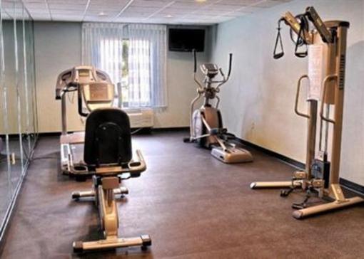 фото отеля Clarion Inn and Suites Virginia Beach