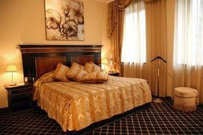 фото отеля Golden Tulip Hotel Yerevan