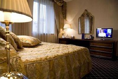 фото отеля Golden Tulip Hotel Yerevan