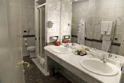 фото отеля Golden Tulip Hotel Yerevan