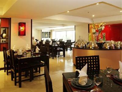 фото отеля Maninarakorn Hotel Chiang Mai