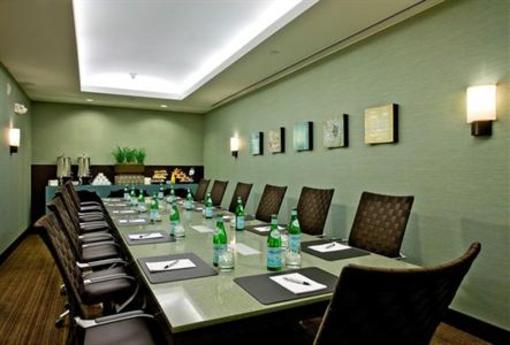 фото отеля Crowne Plaza Glen Ellyn Lombard