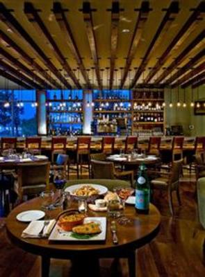 фото отеля Crowne Plaza Glen Ellyn Lombard