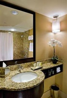 фото отеля Crowne Plaza Glen Ellyn Lombard