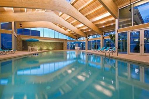 фото отеля Crowne Plaza Glen Ellyn Lombard