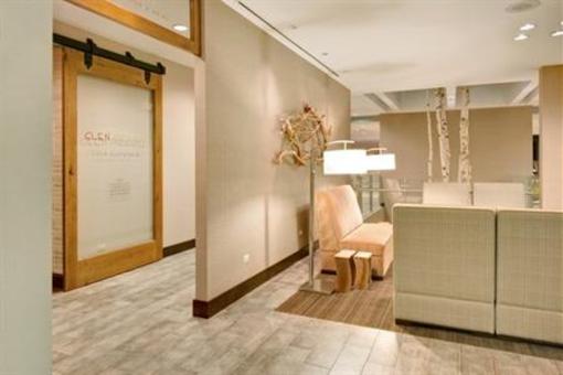 фото отеля Crowne Plaza Glen Ellyn Lombard