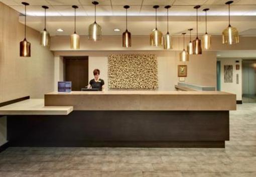 фото отеля Crowne Plaza Glen Ellyn Lombard