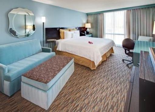 фото отеля Crowne Plaza Glen Ellyn Lombard