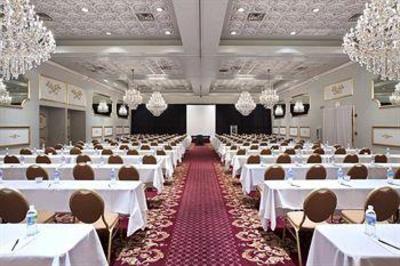 фото отеля Hilton Suites Oakbrook Terrace