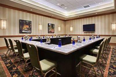 фото отеля Hilton Suites Oakbrook Terrace