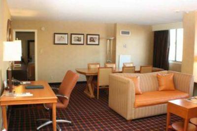 фото отеля Doubletree Guest Suites Washington D.C.
