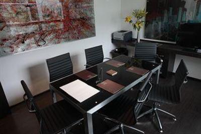 фото отеля Lumina Luxury Suites