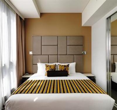 фото отеля Meriton Serviced Apartments- Herschel Street