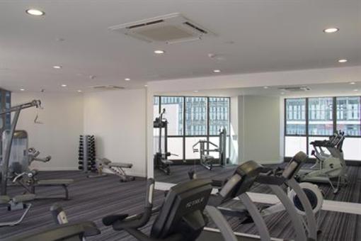 фото отеля Meriton Serviced Apartments- Herschel Street
