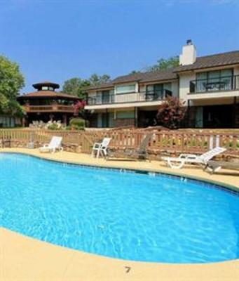 фото отеля Emerald Isle Resort