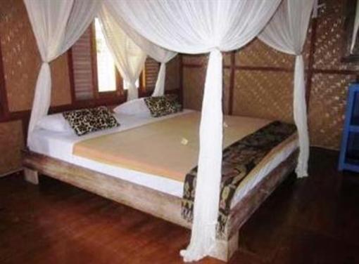 фото отеля Pondok Wisata Pantai Cemara