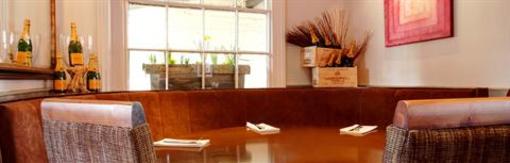 фото отеля Trents Guest House Midhurst