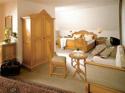 фото отеля Hotel Lamm Wurzburg