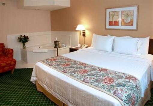 фото отеля Fairfield Inn Raleigh Crabtree