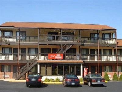 фото отеля Red Carpet Inn & Suites Meriden