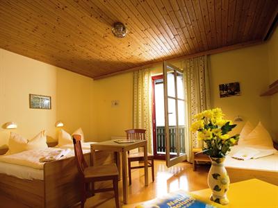 фото отеля JUFA Gastehaus St Martin Sankt Martin am Tennengebirge
