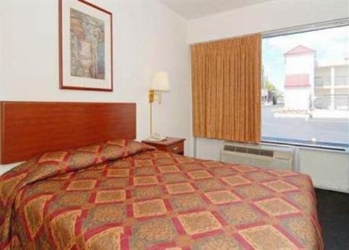 фото отеля Country Hearth Inn Richmond