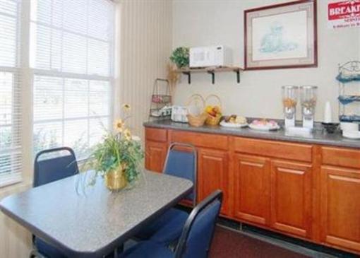фото отеля Country Hearth Inn Richmond