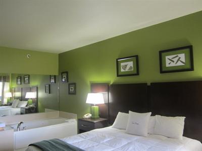 фото отеля Palace Inn Lake Orion