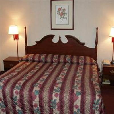 фото отеля Red Carpet Inn West Springfield