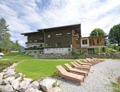 фото отеля Familienhotel Bad Neunbrunnen