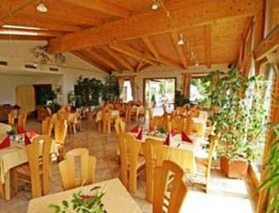 фото отеля Familienhotel Bad Neunbrunnen