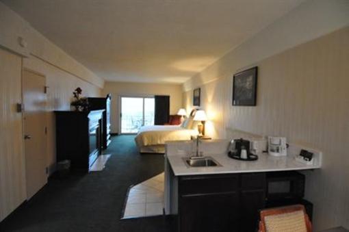 фото отеля Hillside Inn Madison