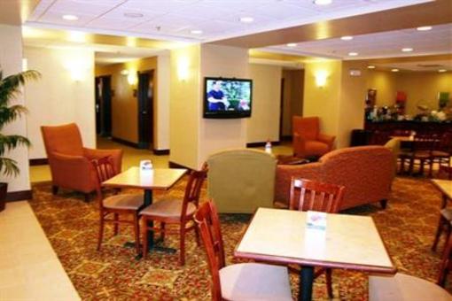 фото отеля Hampton Inn Waterbury