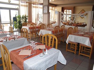 фото отеля Hotel Des Pyrenees Font-Romeu