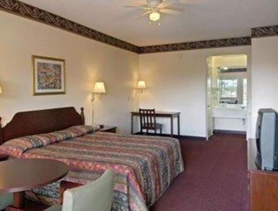 фото отеля Knights Inn and Suites City Center Edinburg McAllen