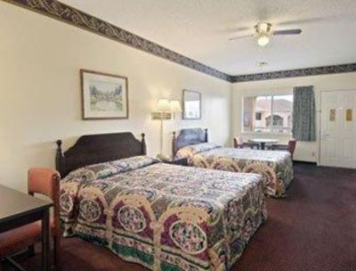 фото отеля Knights Inn and Suites City Center Edinburg McAllen