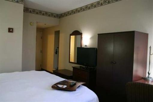 фото отеля Baymont Inn and Suites East Syracuse