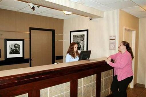 фото отеля Baymont Inn and Suites East Syracuse