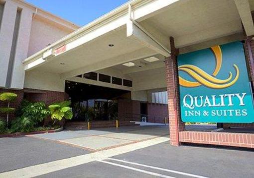 фото отеля Quality Inn & Suites Lake Forest