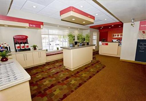 фото отеля TownePlace Suites Fresno