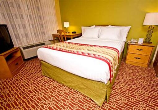 фото отеля TownePlace Suites Fresno