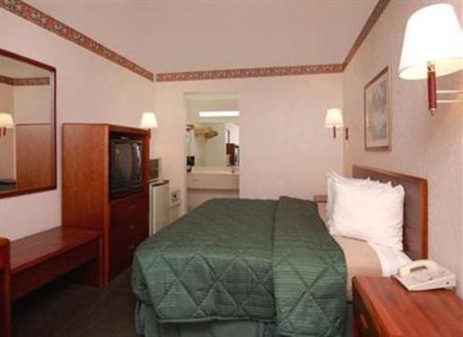 фото отеля Quality Inn & Suites Eastgate