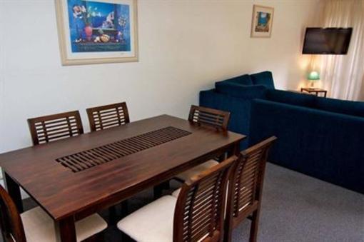 фото отеля Enderley Gardens Apartments