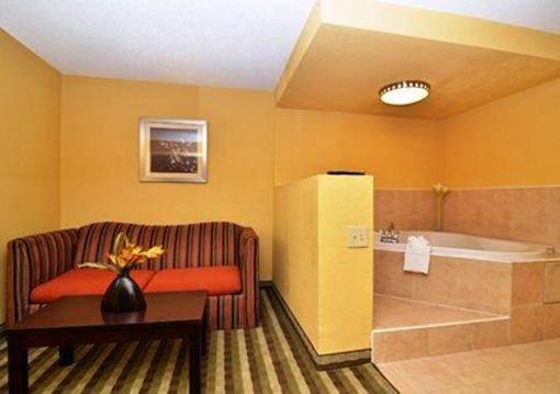 фото отеля Comfort Inn & Suites Washington D.C.