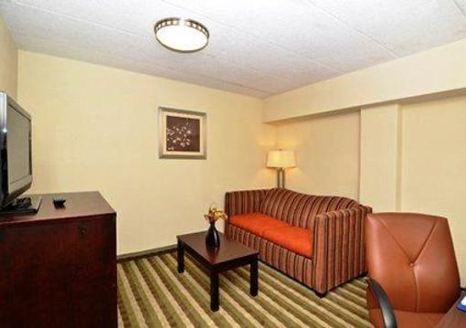 фото отеля Comfort Inn & Suites Washington D.C.