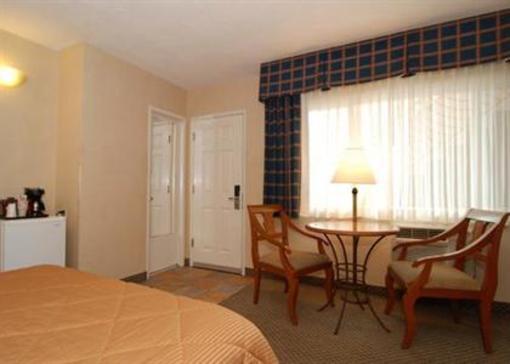 фото отеля Holiday Inn Express San Diego Sea World - Beach Area
