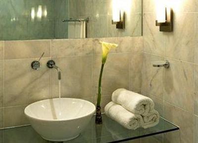 фото отеля Nassau Suite Hotel
